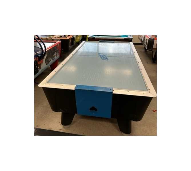 DYNAMO AIR HOCKEY Table with SIDE ELECTRONIC SCORING for sale COINOP